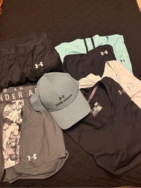 Under Armour Athletic Performance wear bundle women size large